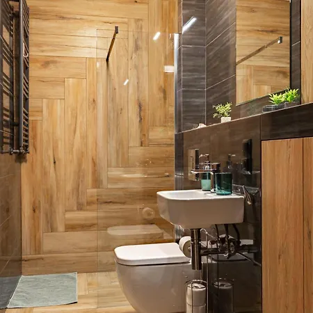 Kameralne Z Wielkim Tarasem Przy Lesie - Garaz Apartment Warsaw