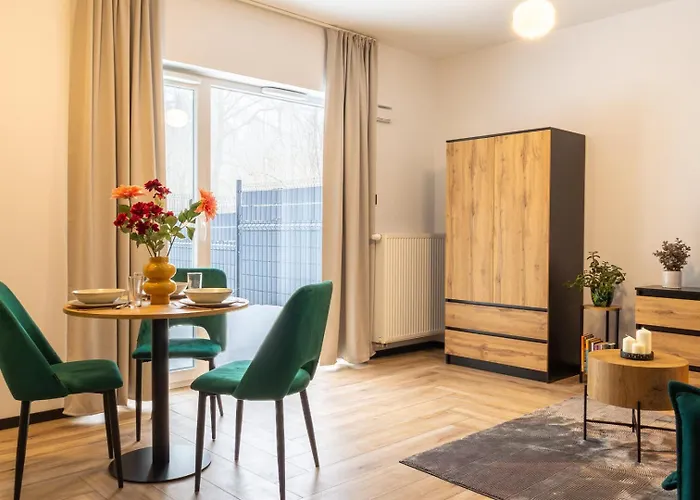 Kameralne Z Wielkim Tarasem Przy Lesie - Garaz Apartmán