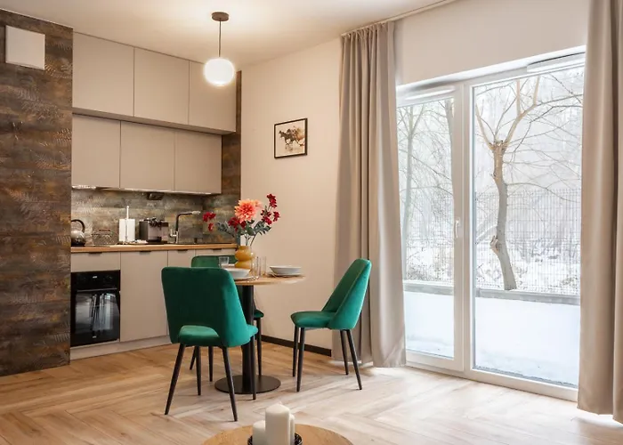 Kameralne Z Wielkim Tarasem Przy Lesie - Garaz Apartmán